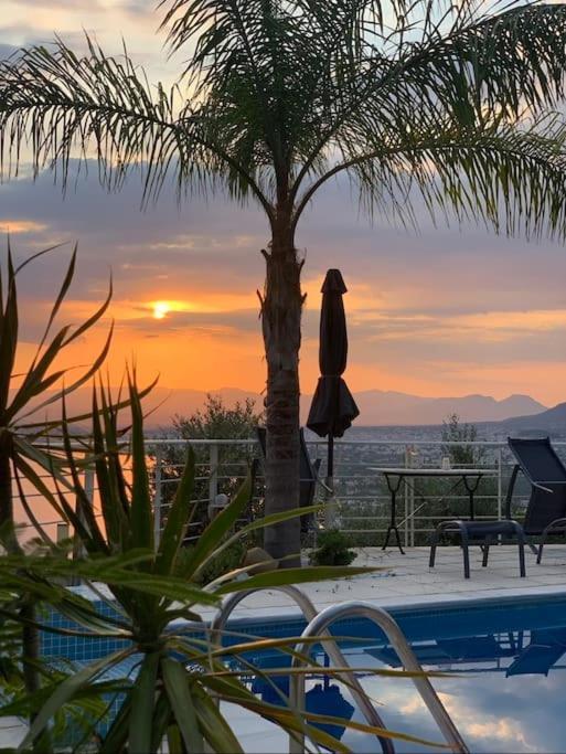 Marine'S Lux Villa:Golden Sunset Kalamata Ngoại thất bức ảnh