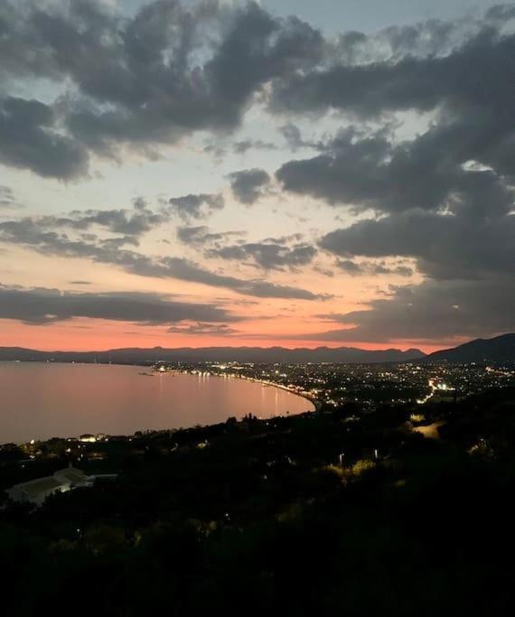 Marine'S Lux Villa:Golden Sunset Kalamata Ngoại thất bức ảnh